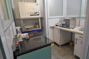 آزمایشگاه کنترل کیفی میکروبی